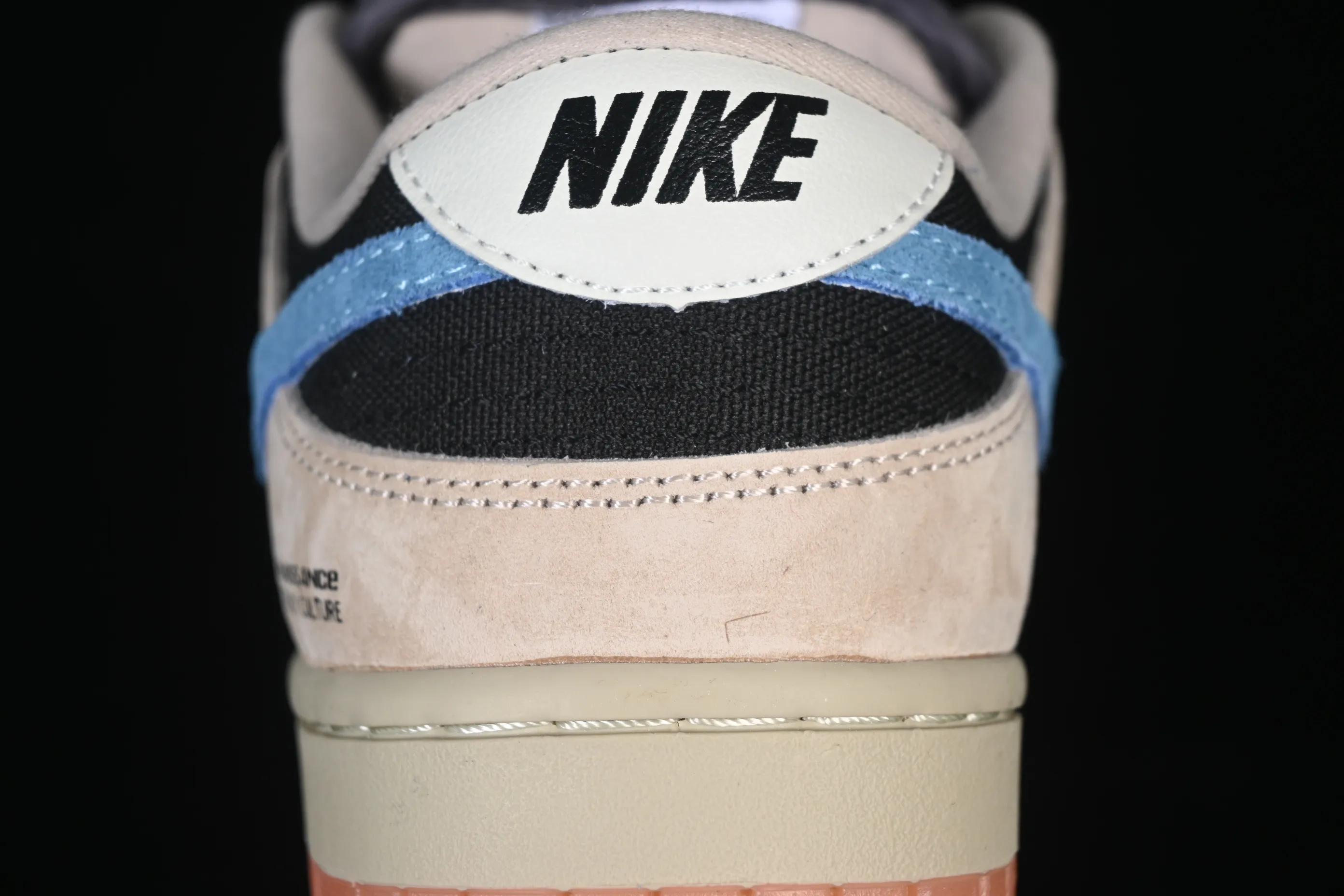 All categories Nk SB Dunk series Nk SB Dunk Low low-top sneakers Nike SB Dunk Low khaki black and blue hook low-top casual sneakers HJ0367-200